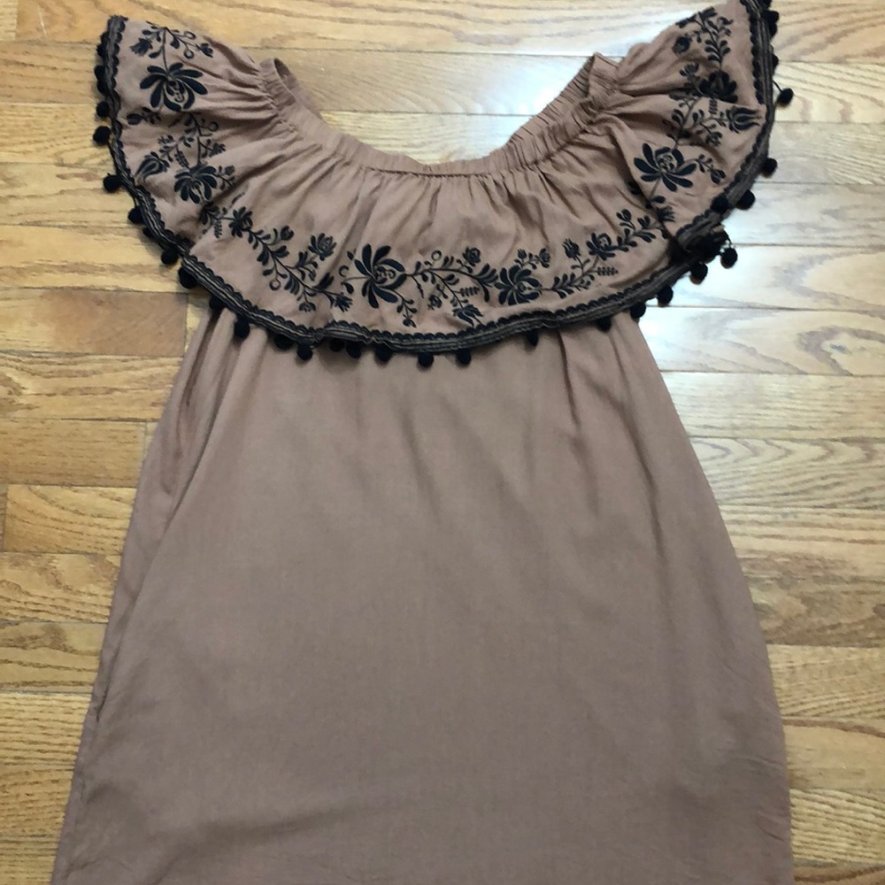 💕Tan Fiesta Top💕 - Picture 4 of 5